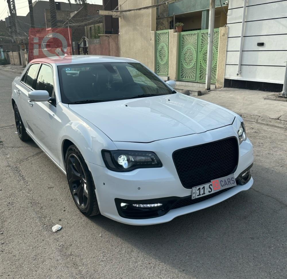 کرایسلەر 300